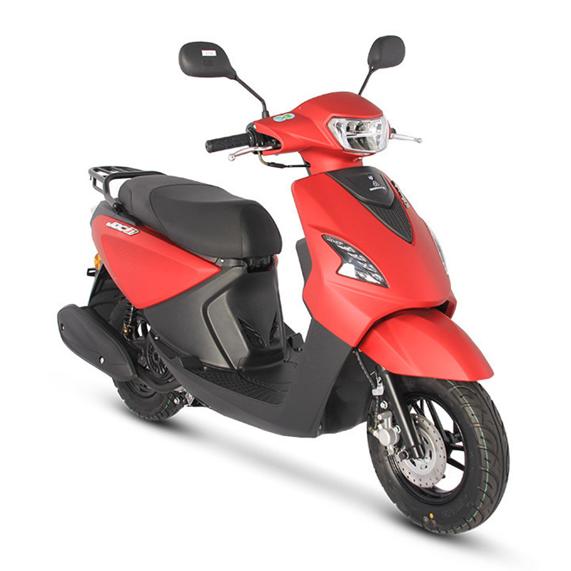 银巧格水晶组合大灯125cc排量踏板摩托车