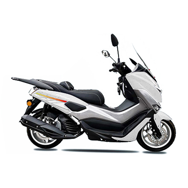 猛士三代双弹簧减震150cc排量踏板摩托车