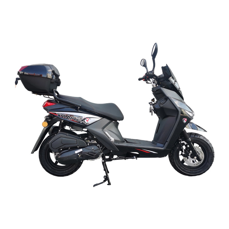 陆霸电喷助力150cc排量踏板摩托车