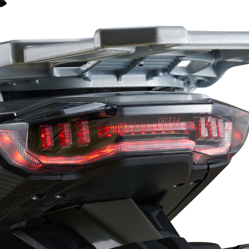 ADV2代加高造型ABS双通道150cc排量踏板摩托车