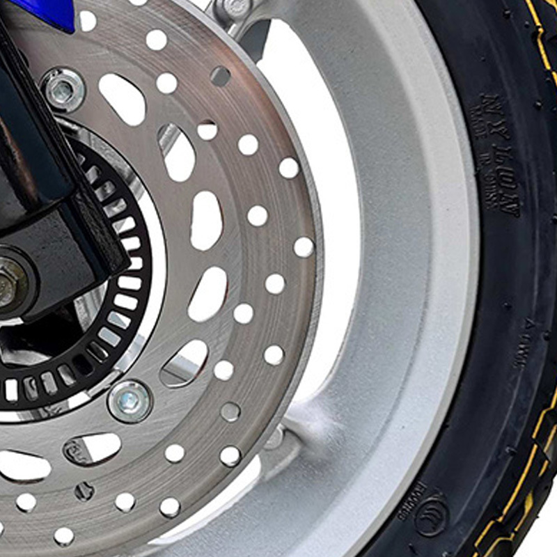 猛士三代双弹簧减震150cc排量踏板摩托车