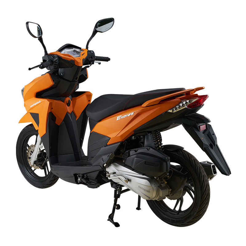 战鹰前后碟刹150cc排量踏板摩托车