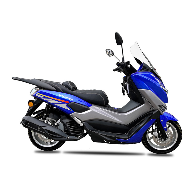 猛士三代双弹簧减震150cc排量踏板摩托车