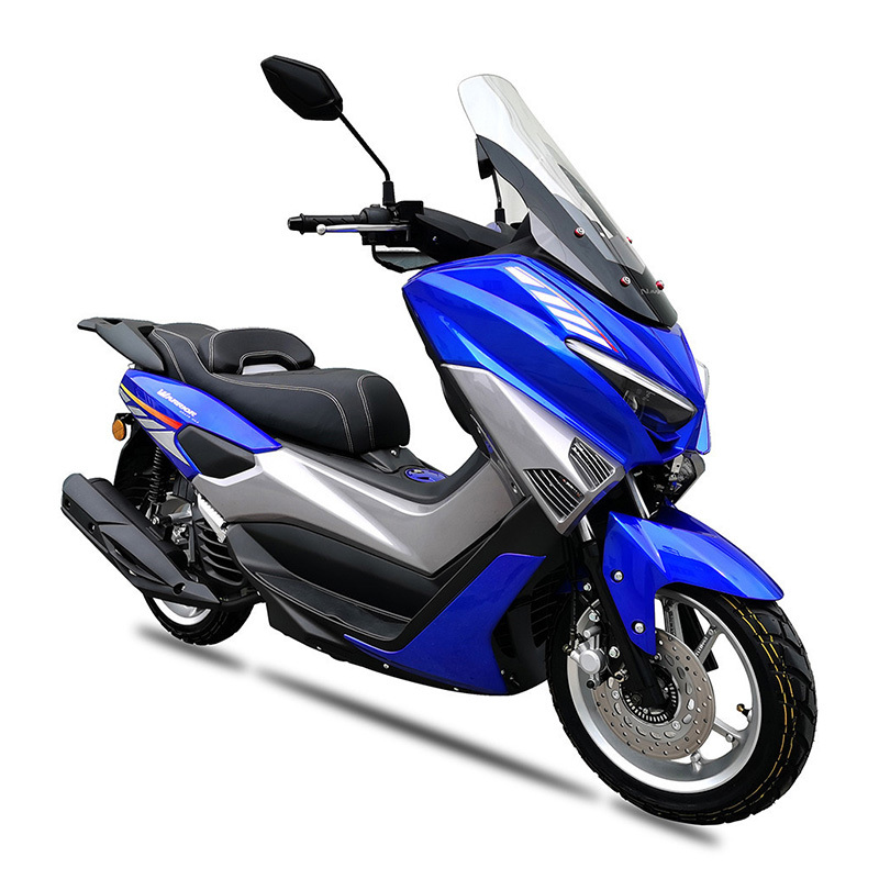 猛士三代双弹簧减震150cc排量踏板摩托车